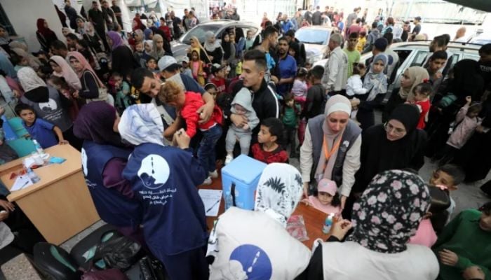 Gaza polio vaccination drive resumes as Israel continues attacks