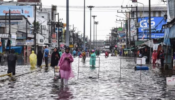Thailand flooding kills nine, displaces thousands