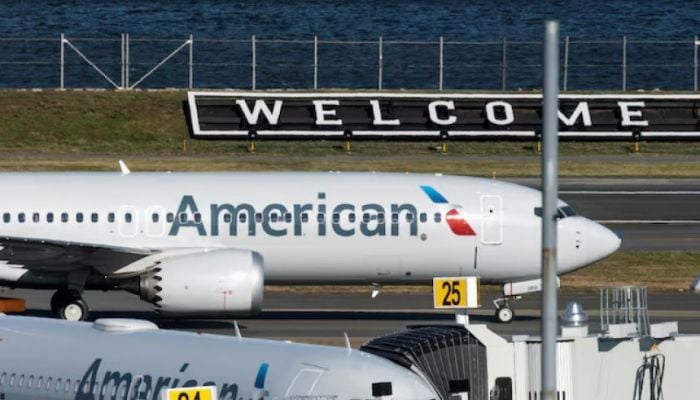 American Airlines grounds all US flights on busy Christmas Eve
