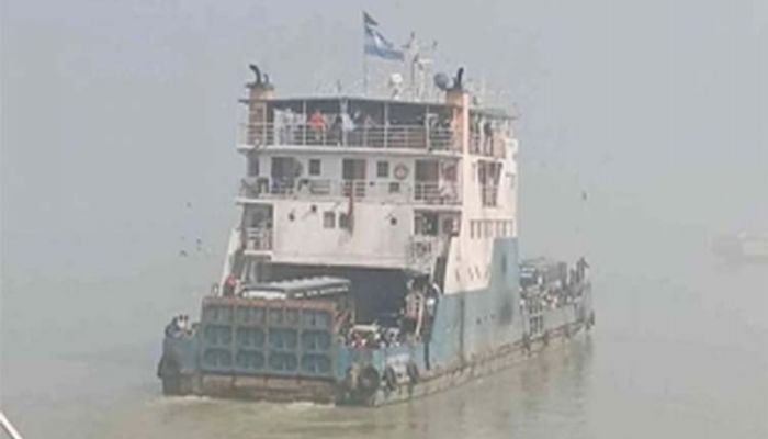Ferry movement on Paturia-Daulatdia resumes after over 8hrs