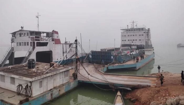 Ferry movement resumes on Paturia-Daulatdia route