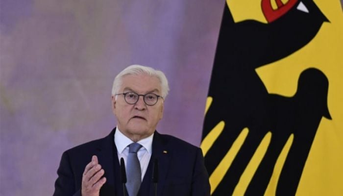 German president dissolves parliament, sets election date