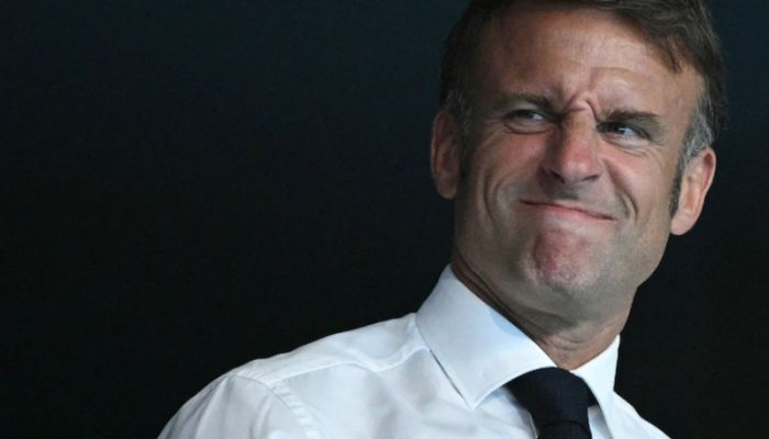 French government collapses in no-confidence vote