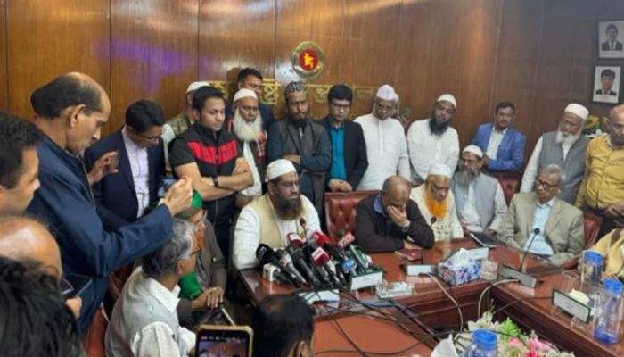 Zubayer followers demand banning Saad followers after clash
