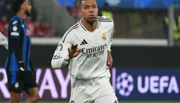 Real confirm Mbappe left thigh injury