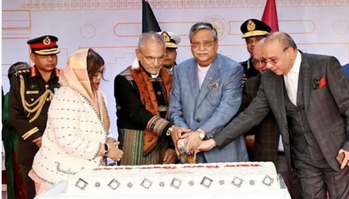 President hosts Victory Day reception at Bangabhaban