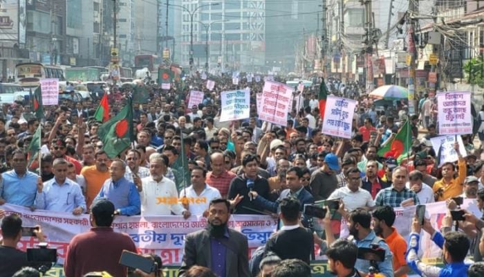 3 front orgs of BNP start march towards Indian High Commission