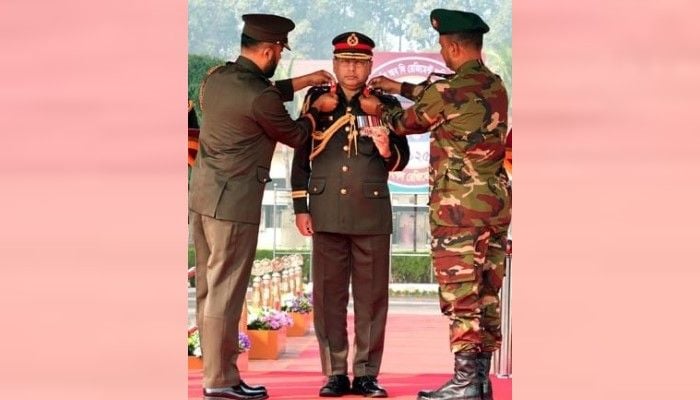 Army chief adorned with ‘Colonel of the Regiment’