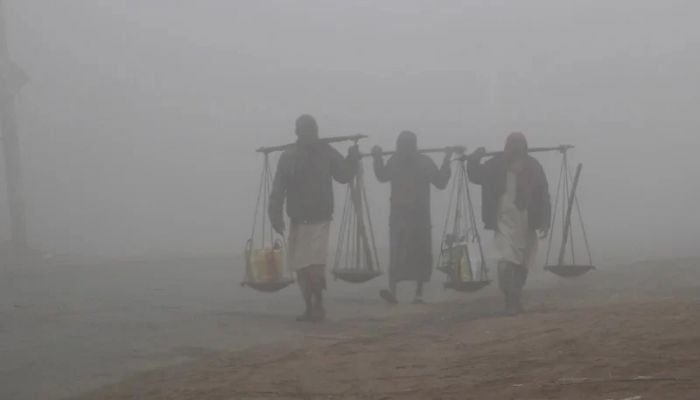 Cold wave sweeping over 10 districts