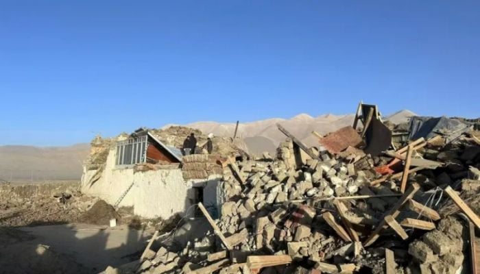 At least 95 reported killed as powerful earthquake hits Tibet