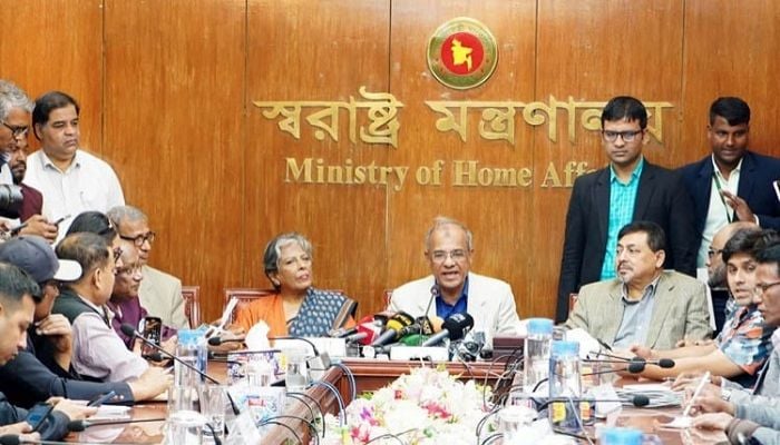 Legal action against illegal foreigners after Jan 31: Jahangir 
