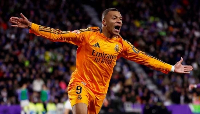 Mbappe treble helps Real Madrid down Valladolid