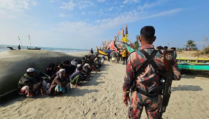 36 Rohingyas, including 10 children, trespassed into Bangladesh
