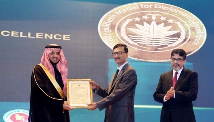 Dhaka confers 'Bangladesh Medal for Diplomatic Excellence' on Saudi ambassador