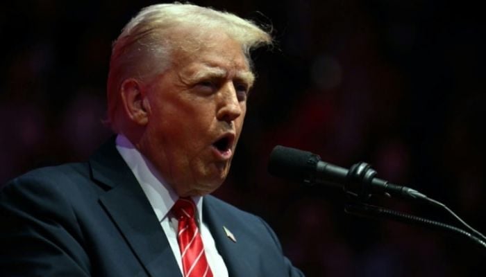 Trump vows to end 'American decline' at inauguration eve rally