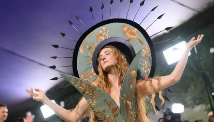 London Fashion Week launches with ode to gender fluid designs