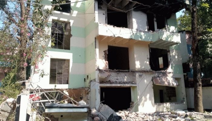 Angry mob demolish ex-RCC mayor Khairuzzaman’s house in Rajshahi