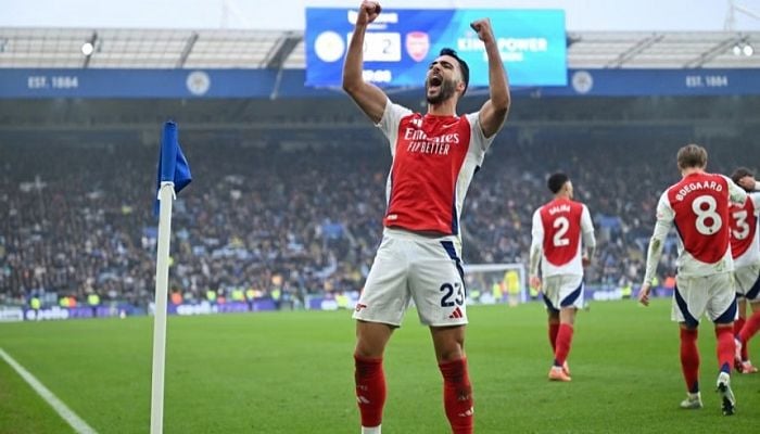 Super-sub Merino strikes late as Arsenal sink Leicester