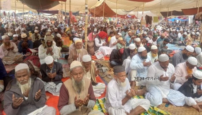 Second part of first phase of Ijtema ends with Akheri Munajat