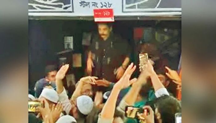 Govt orders probe into mob attack on bookstall, CA condemns