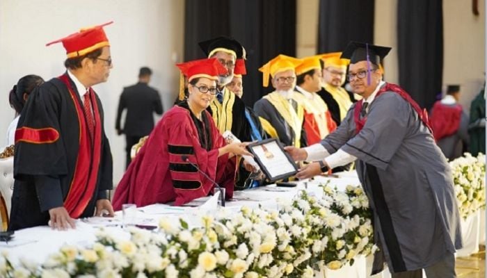 Bakhtiar Kamal Mojumder conferred Chancellor's Gold Medal