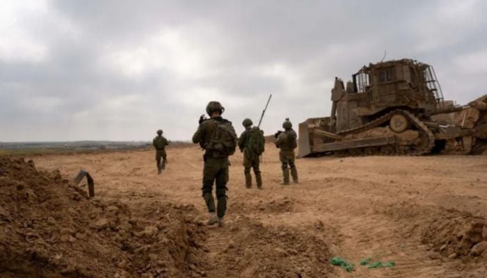 Israel extends ground operations in Gaza after deadly air strikes