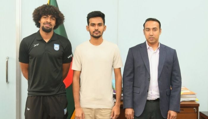 Hamza calls on sports adviser