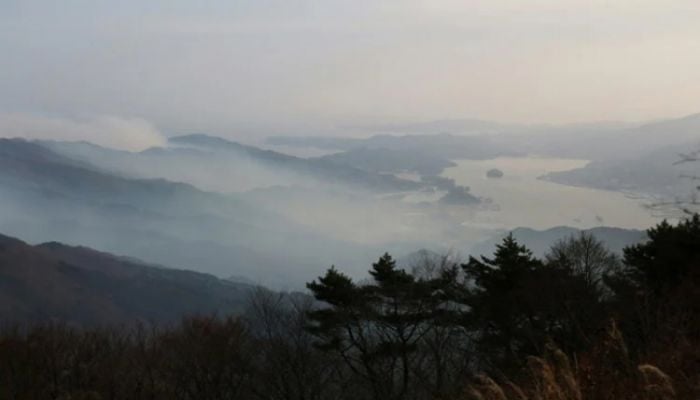 Japan deploys nearly 1,700 firefighters to tackle forest blaze