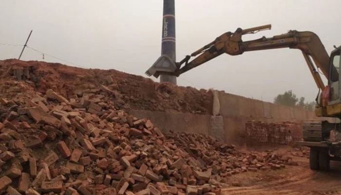 DoE fines Tk 20cr, shut down 462 brick kilns 
