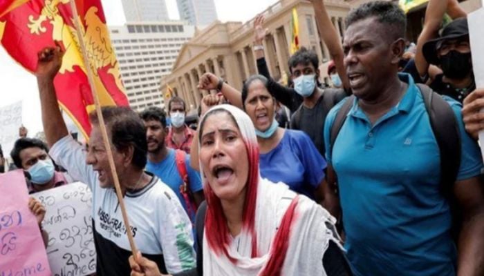 IMF warns Sri Lanka trade unions against strike over pay demand