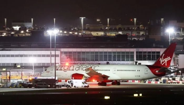 Heathrow flights resume after fire forced shutdown