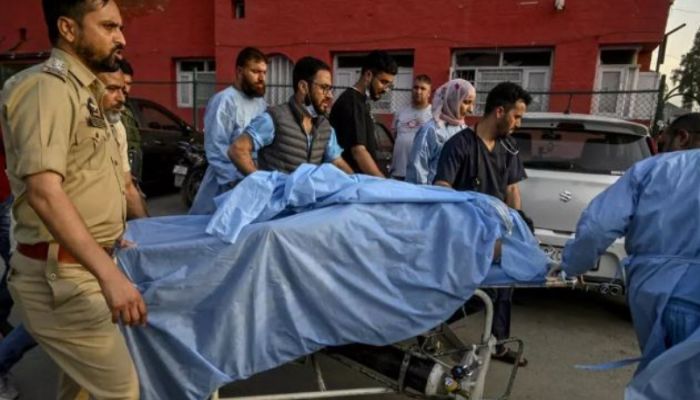 India hunts gunmen who massacred 26 in Kashmir 