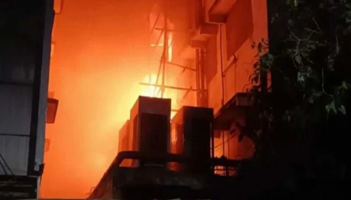 14 killed as fire breaks out at Kolkata hotel