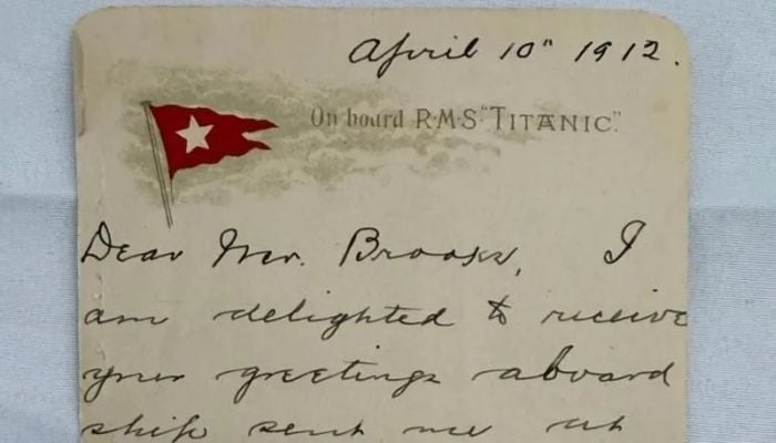 Titanic survivor's letter sold for £300,000 at auction