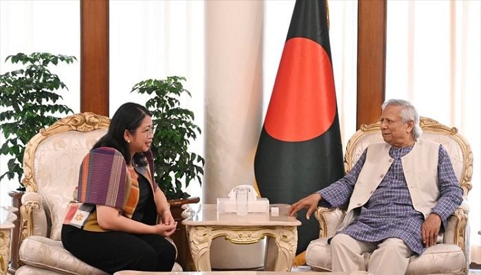 Philippine envoy meets Chief Adviser