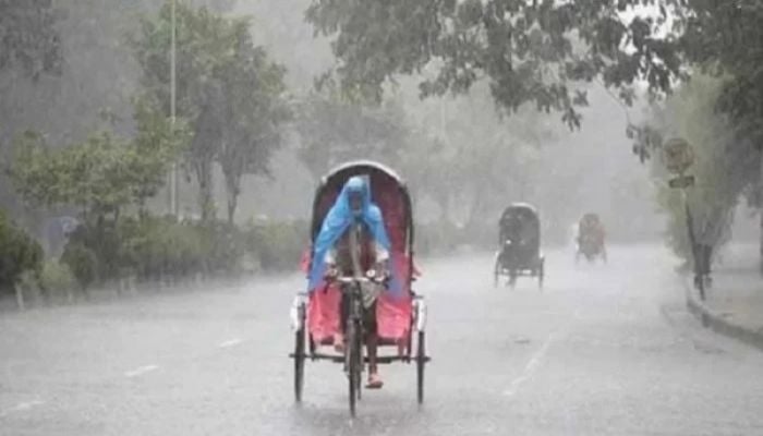 Rain, thunderstorms likely in 3 divisions