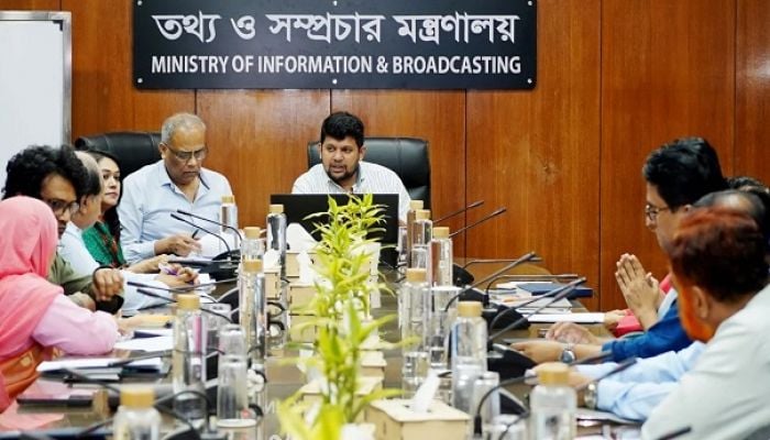 Govt to form taskforce for newspapers: Mahfuz