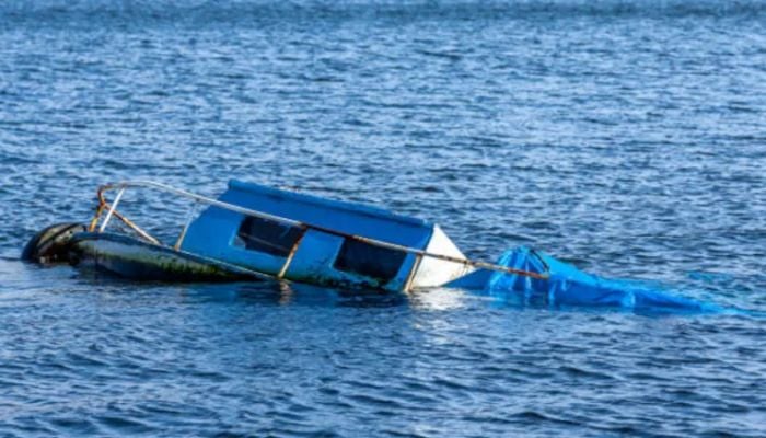 9 dead, dozens hurt after boats capsize in China