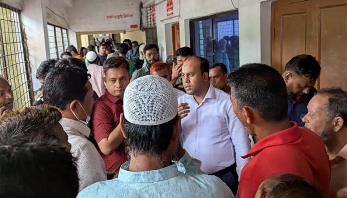 Lightning strike kills 3 schoolgirls, farmer in Kishoreganj 