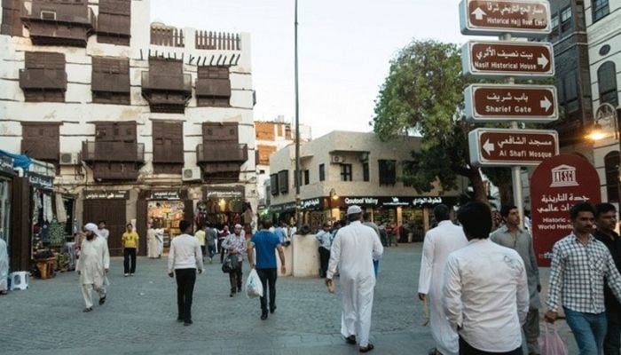 Saudi suspends work visas for Bangladesh, 13 other countries