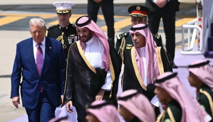 US president arrives in Saudi Arabia, meets MBS