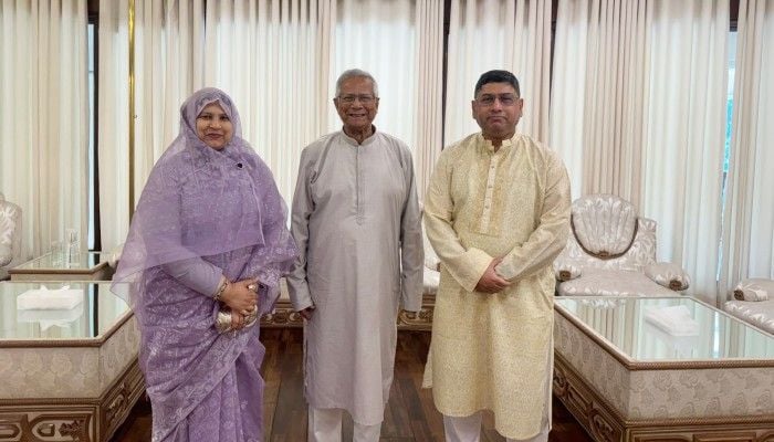 Army, Navy chiefs meet CA on Eid ul Azha