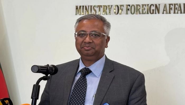 First batch of Bangladeshis to return home from Iran next week: Foreign ministry