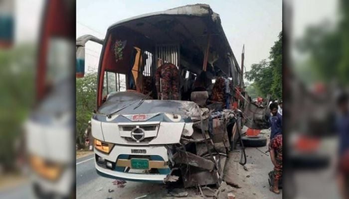 Bus crashes into truck, killing 5