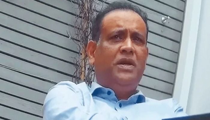 Travel ban imposed on ex-land minister Saifuzzaman's children