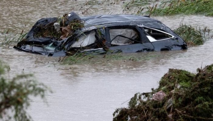 At least 10 dead in flooding in Texas