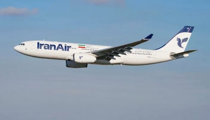 Iran fully opens airspace, restores flights