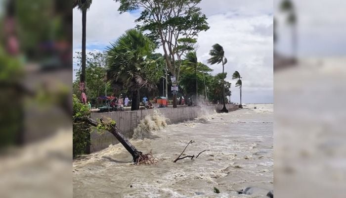 Depression over Bay of Bengal, signal 3 raised