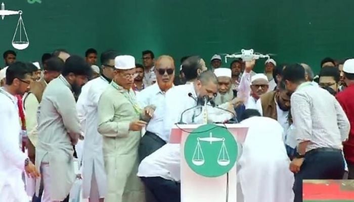 Jamaat Ameer falls ill on stage while delivering speech