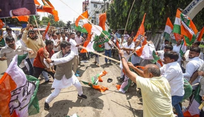 Congress, BJP activists clash in Patna, Kolkata